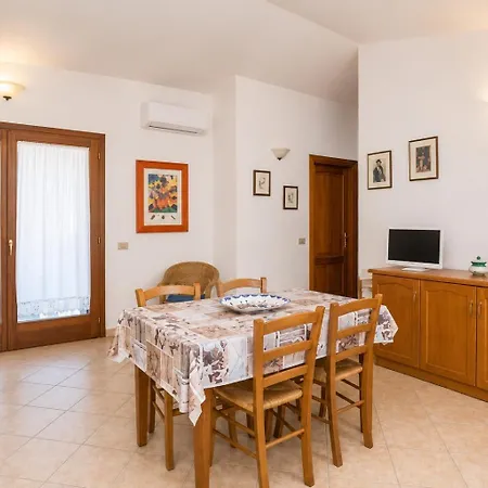 Casa Di Lucia Relax In The Heart Of San Teodoro